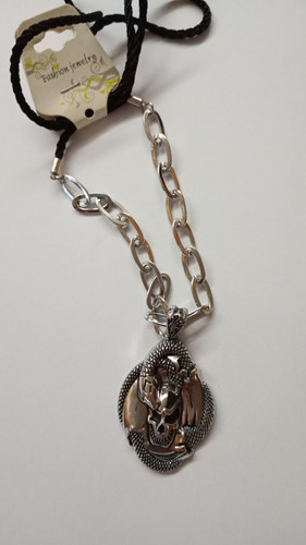 Collar Colgante Serpiente Calavera Rock