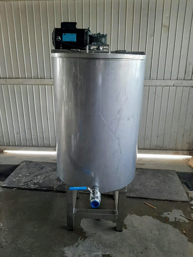 Tanque De Acero Inoxidable Con Agitacion 300 Lts (Usado)