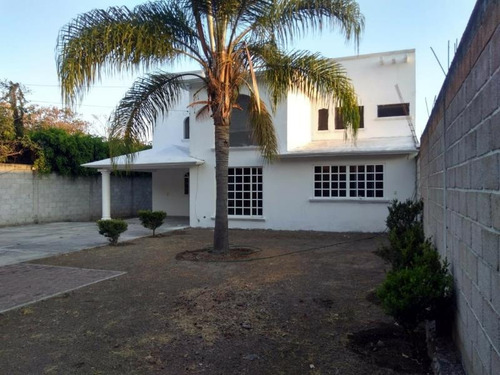 Imagen 1 de 12 de Casa Sola En Venta Centro