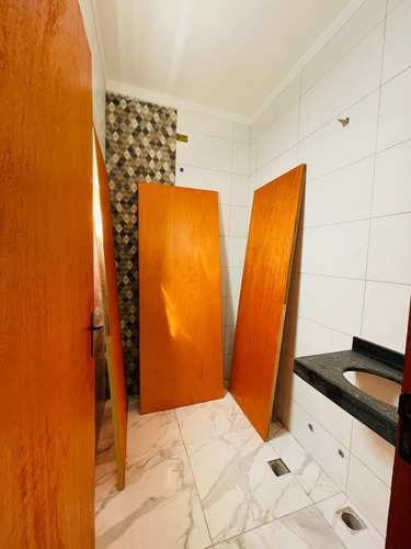Imagem 8 de 12 de Ótima Casa Com Piscina, 1 Suíte E Ficando À 100m Do Mar Em Itanhaém, Sp. Aceita Financiamento Bancário.