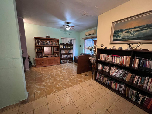 Casa En Venta Col. Anahuac, San Nicolás De Los Garza