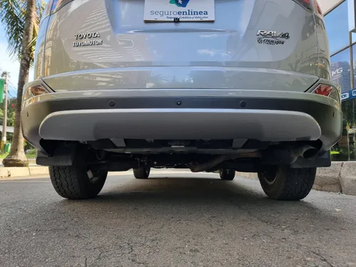 Toyota RAV4 2.0 Street