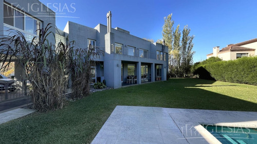 Casa Lote Interno En Venta - Barrio La Alameda, Nordelta