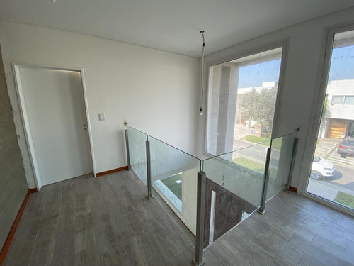 Imagen 14 de 30 de Brisas De Adrogué - Casa A Estrenar