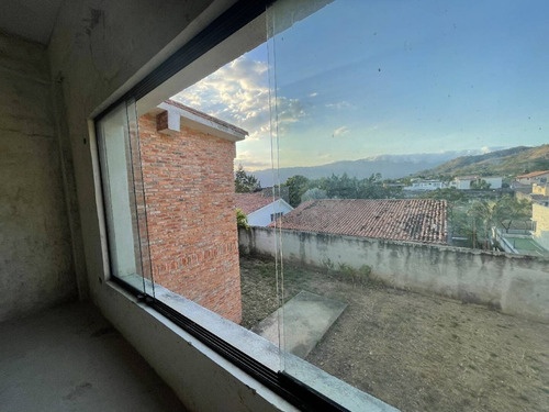 Imagen 8 de 30 de Maria Eugenia Blanco Vende Casa En Altos De Guataparo, Valencia 133562