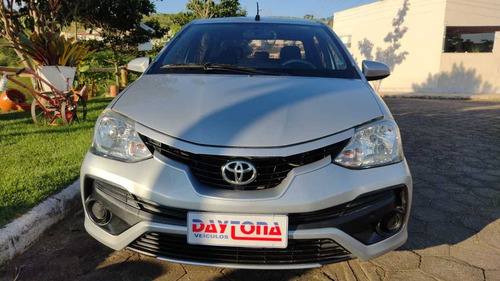 Imagem 11 de 11 de Toyota Etios 2018 1.5 16v Xs Aut. 5p