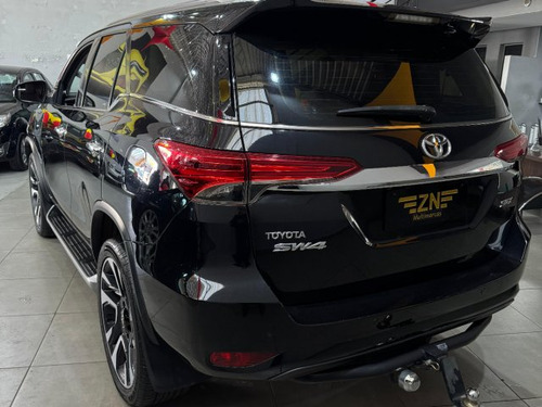 Toyota SW4 SW4 2.8 D-4D TURBO DIESEL SRX 7L 4X4 AUTOMÁTICO