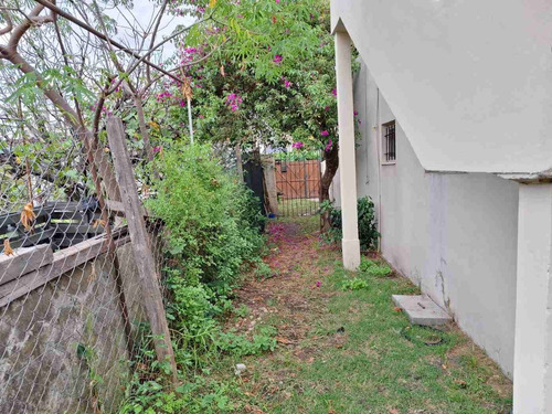 Venta Casa 3 Amb C/ Galpon Y Baño