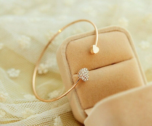 Imagen 2 de 4 de Pulsera Oro 14kl Y Crystal De Diamantes Finos, Issamia Fine