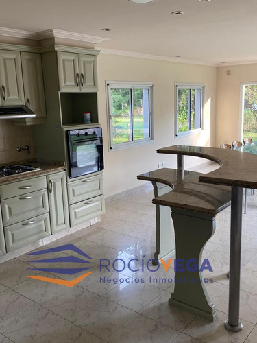 Casa En Venta En Campos De Alvarez