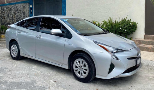 Imagen 2 de 11 de Toyota Prius 2018 1.8 Base Cvt