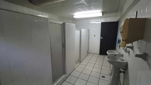 Excelente Bodega En Escandon Con Area De Oficinas Y Estacionamientos