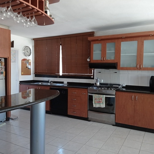 Imagen 5 de 12 de José Colmenares Vende | Penthouse En Res. Moises, Prebo (pla-1296)