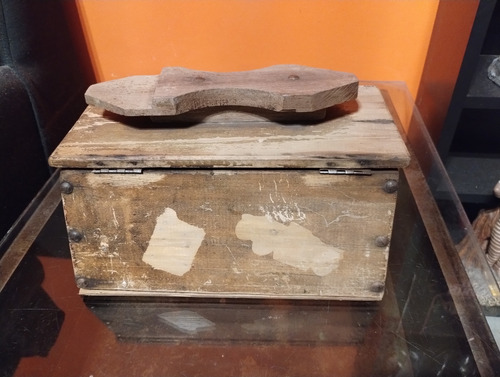 Antíguo Cajón De Lustra Botas (Usado)