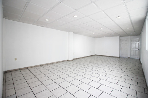 Imagen 2 de 15 de Local Comercial En Renta, Morelia, Michoacán De Ocampo