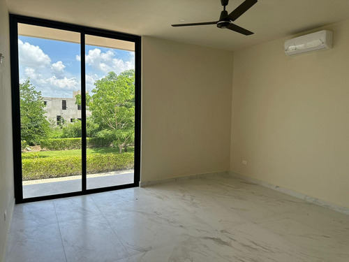 Casa En Venta Merida, Temozon Norte En Privada, Modelo Betha, A 9 Meses.