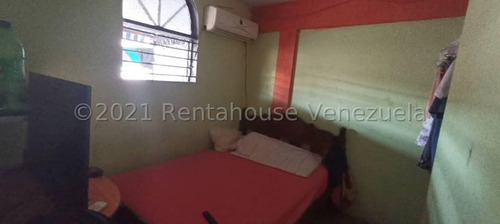 Imagen 25 de 30 de Casas En Venta Zona Centro Barquisimeto 22-9110 /m