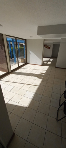 Dpto N° 2105, 1d+1b, Av. Blanco Encalada, Metro Toesca