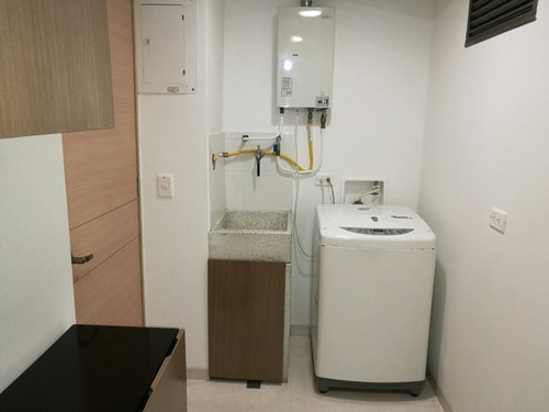 Apartamento De Lujo Para La Venta En Sabaneta, Cerca De La Universidad Ceipa Y Mall Sur De Sabaneta