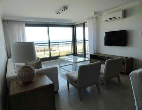 Imagen 3 de 30 de Alquiler De Apartamento De 2 Dormitorios En Playa Brava
