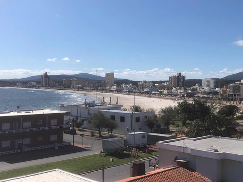 Alquiler De Casa En Piriapolis Con Vista Al Mar A Una Cuadra De La Playa