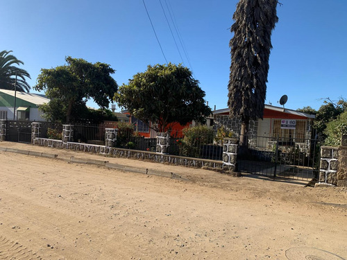 En Venta, Sitio Con Dos Cabañas En El Quisco.