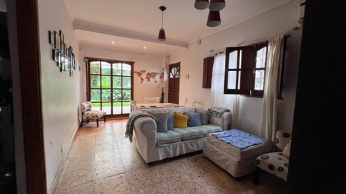 Venta Casa 3 Amb Castelar Norte Cochera Jardin