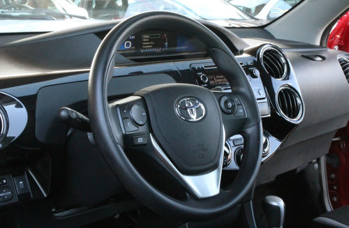 Imagem 10 de 12 de Toyota Etios X Plus 1.5 Flex Aut 2020 40.000km