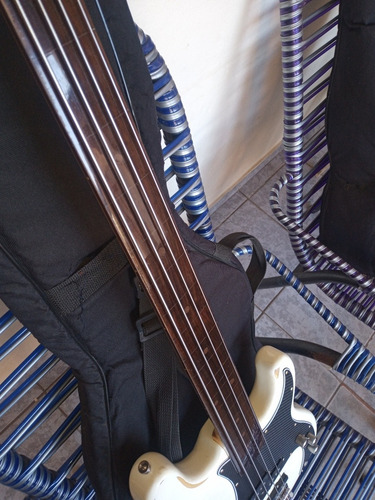 Imagem 5 de 5 de Baixo Nova Custom Fretless