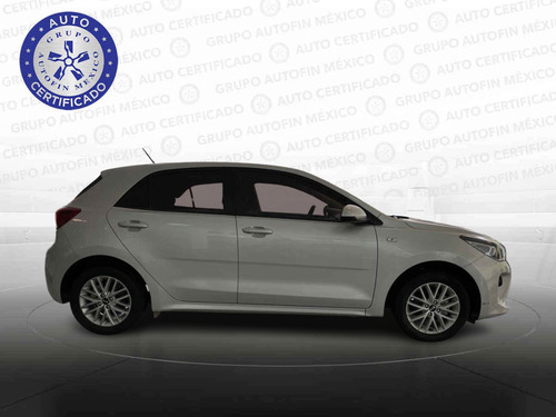 Imagen 6 de 15 de Kia Kia Rio Hb 2018 5p Hb Lx, Tm6, Ve, F. Niebla, Ra-15