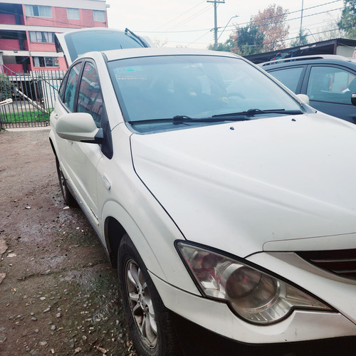 Sangyong Actyon, Atrasada Y Con Detalle