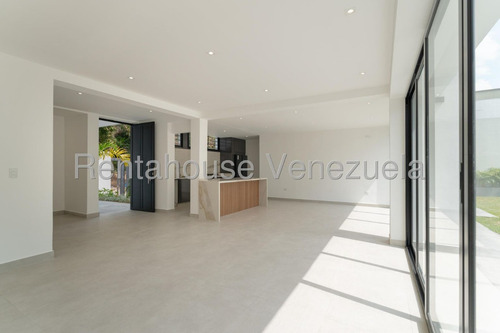 Bella, Remodelada, Moderna, Con Los Mejores Acabados. 25-17659
