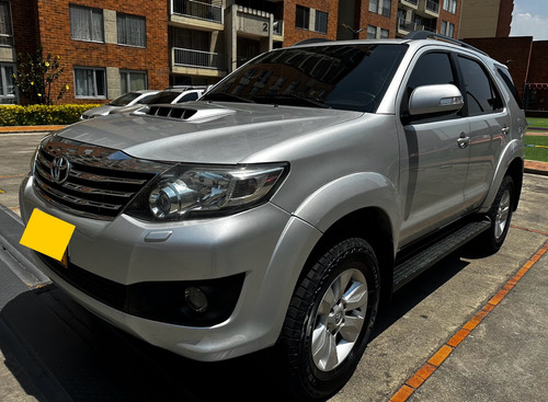 Toyota Fortuner 3.0 Sr5