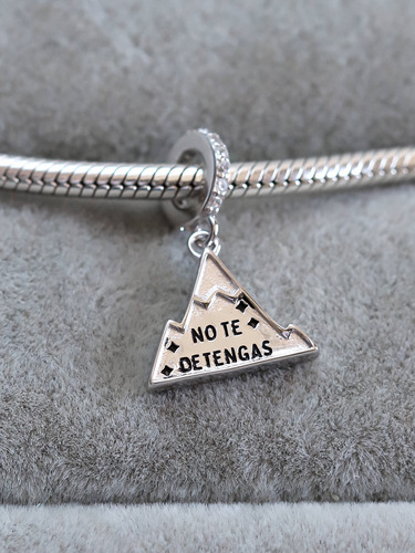 Charm No Te Detengas