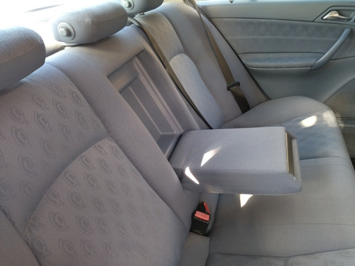 Imagen 3 de 12 de Mercedes Benz C200 Kompressor, Permuto