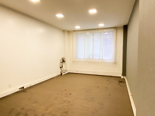 Arriendo Oficina Ahumada Con Moneda 6 Privados, 4 Baños
