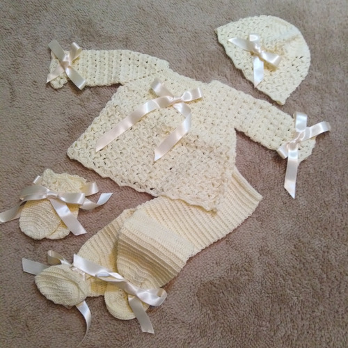 Conjunto Tejido De Bebe Amarillo