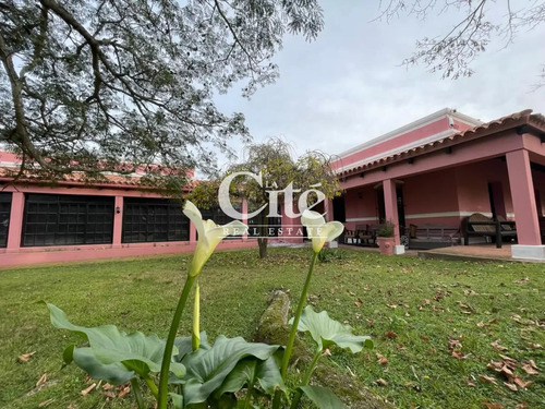 Espectacular Chacra A Min De Pde Con Casa Principal. Habitación Indep. Casa De Húespedes. Piscina, Cancha De Padel, Barbacoa Y Parrillero Abierto.