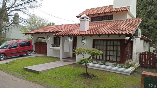 Casa En  Country Las Lajas - Uf 179 - General Rodriguez 