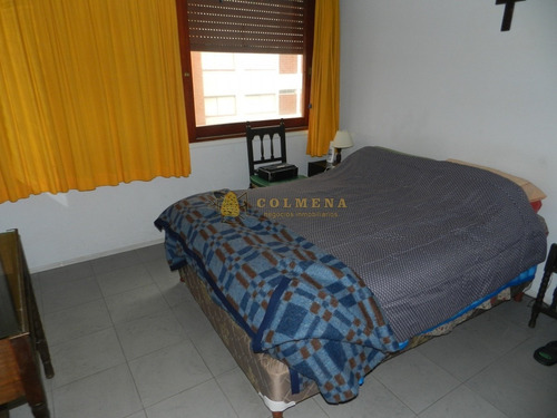 Apartamento En Brava, 1 Dormitorios Y Medio Edioficio A Metros Del Mar- Ref: 4060
