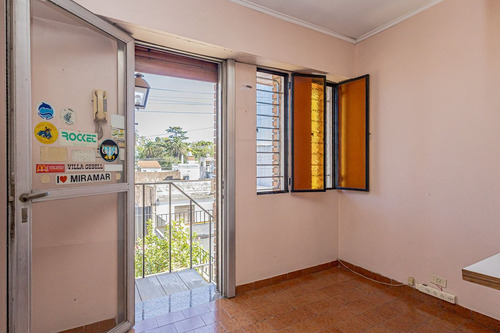 Venta Casa 5 Ambientes En Moron Norte