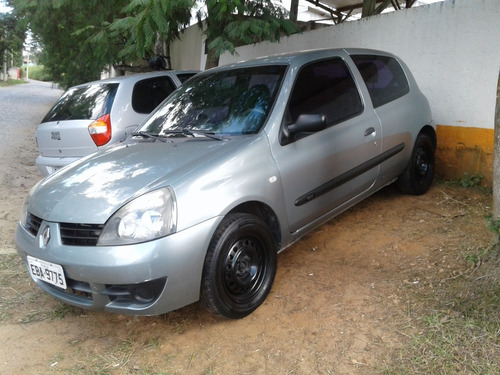 Imagem 1 de 4 de Renault Clio 2008 1.0 16v Authentique Hi-flex 3p