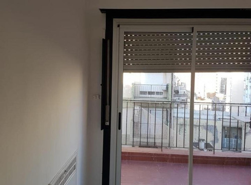 Imagen 5 de 21 de 2 Ambientes Al Frente Con Balcon Terraza