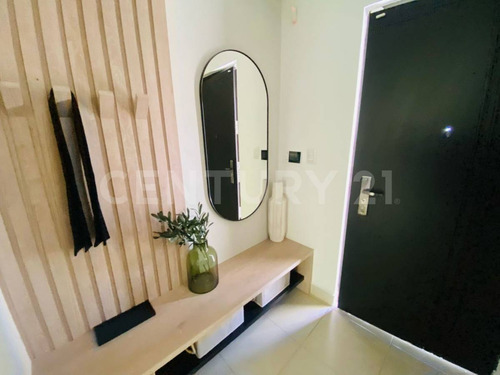Pre Venta De Casa En Area De Cumbres En Fraccionamiento Privado