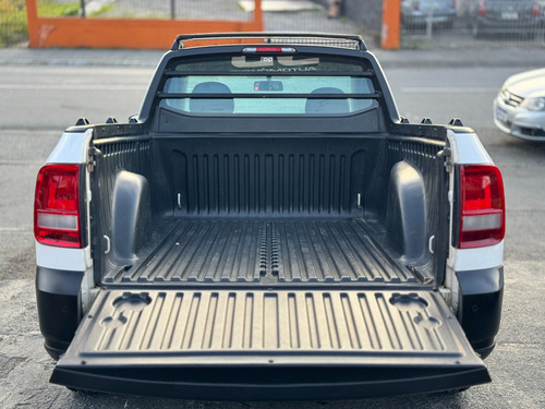 Volkswagen Saveiro 1.6 Robust Cab. Simples Total Flex 2p