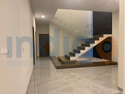 Imagen 16 de 30 de Casa En Venta En Juriquilla En Cumbres Del Lago