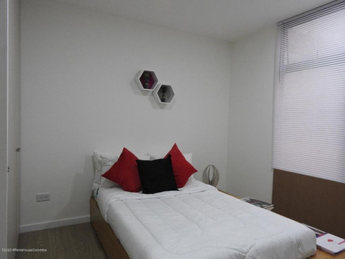Apartamento En Galerias(bogota) Rah Co: 21-1058