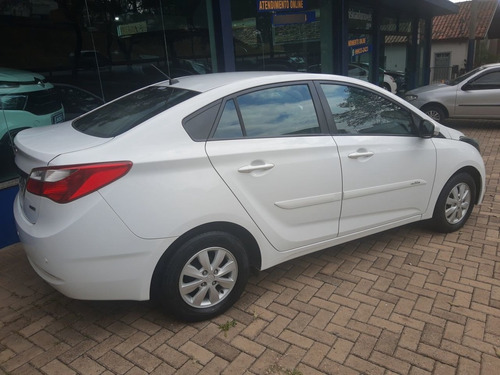 Imagem 3 de 10 de Hyundai Hb 20 Sedan 1.0 12v 4p Flex Comfort Plus