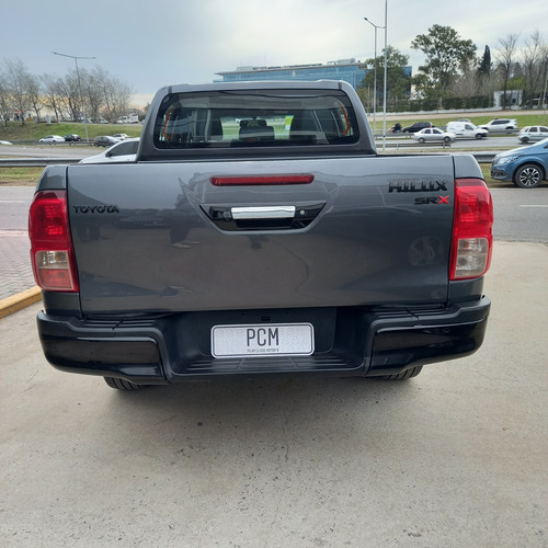 Toyota Hilux 2.8 Cd Srx 177cv 4x4