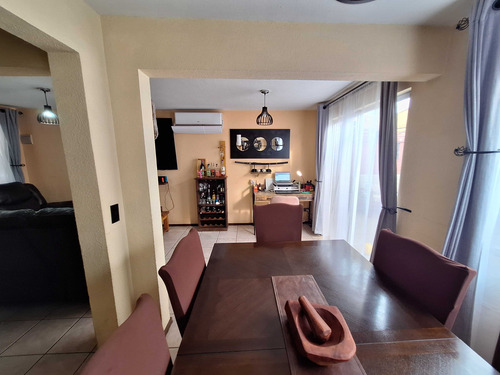 Casa En Venta De 3d 3b En Condominio (96782)